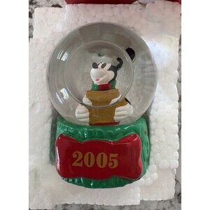 Disney Collectible Mini Snow Globe Mickey Mouse Christmas 2005 - JC Penny